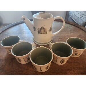 Pfaltzgraff Naturewood Watering Can Bee Pitcher + 5x Coffee Cup Tea Mugs